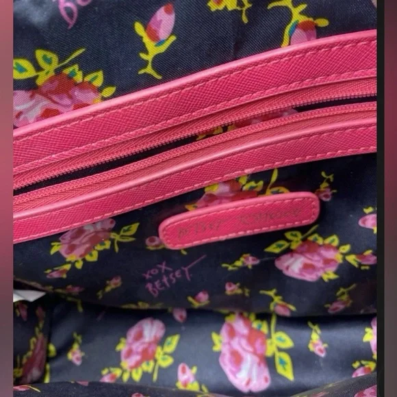 Betsey Johnson Pink&Mint Skull Clutch.NWOT - See Pics for Details- 2 Minor Flaws - Picture 5 of 13